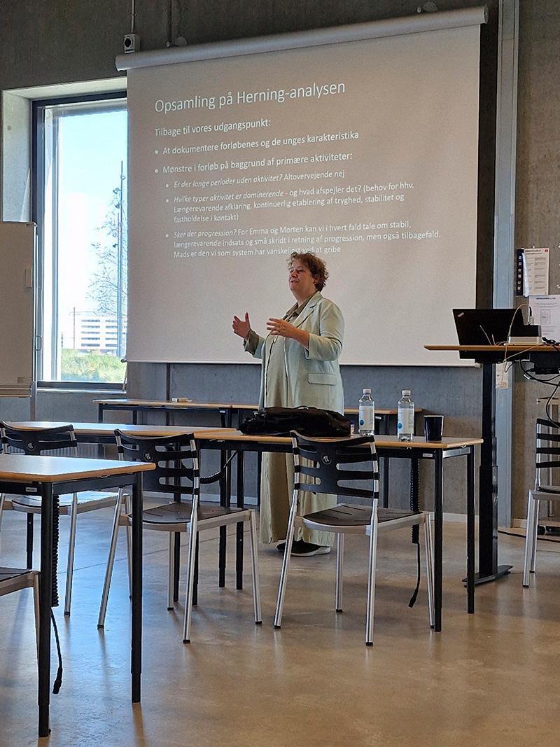 Torsdag d. 2. maj 2024 var ledere fra det beskæftigelsespolitiske felt samt udvalgte medarbejdere og andre interessenter på social- og beskæftigelsesområdet samlet med en gruppe forskere til CUBB-seminar i Aalborg. 